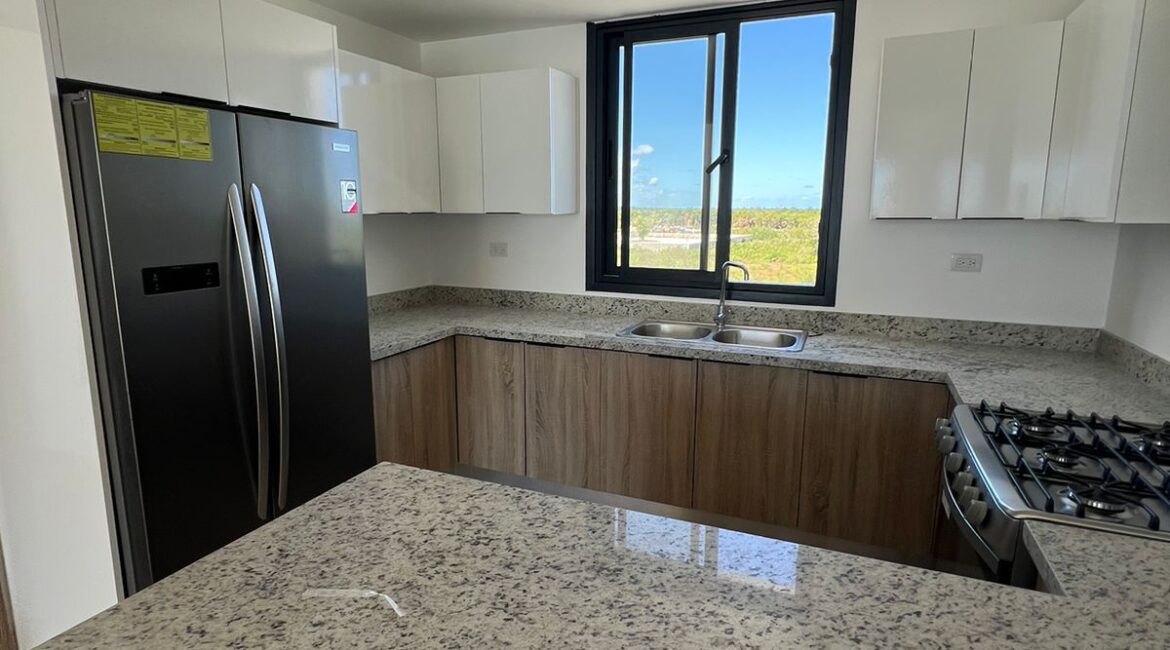 2 Bedroom Apartment The Beach